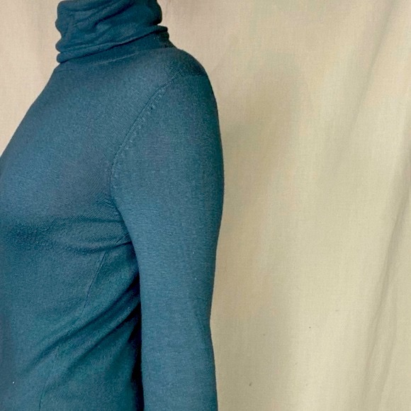 Teal Turtleneck long sleeve Top size small - Picture 9 of 14